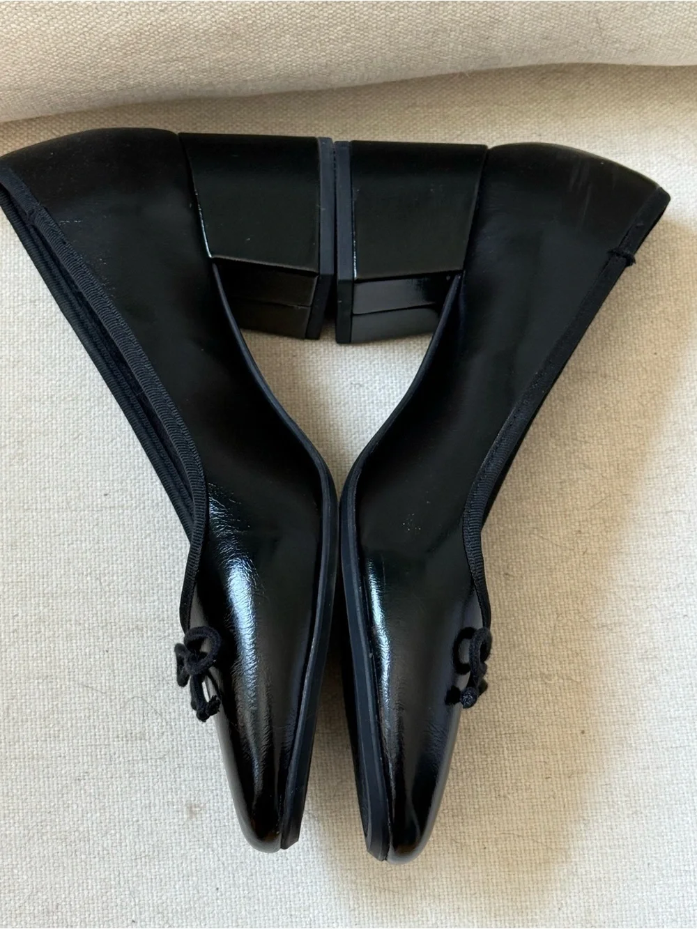 Never Worn LC Lauren Conrad Black Pump Heels with Bow Detail Size 8